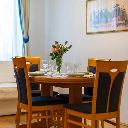 Apartment Wola - 100m2, Balcony - By Rentujemy *