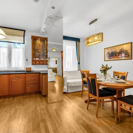 Wola - 100m2, Balcony - By Rentujemy Apartment