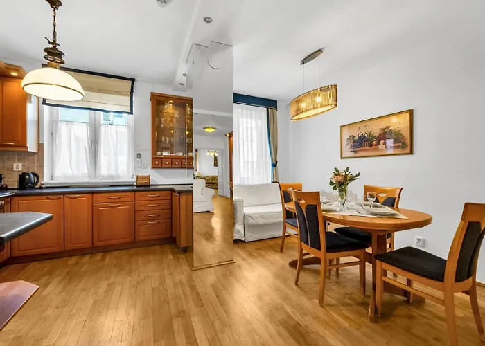 Wola - Balcony, Parking - By Rentujemy شقة