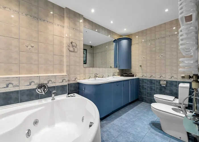 Wola - Balcony, Parking - By Rentujemy شقة