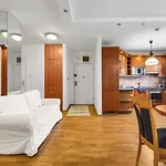 Διαμέρισμα Wola - Balcony, Parking - By Rentujemy
